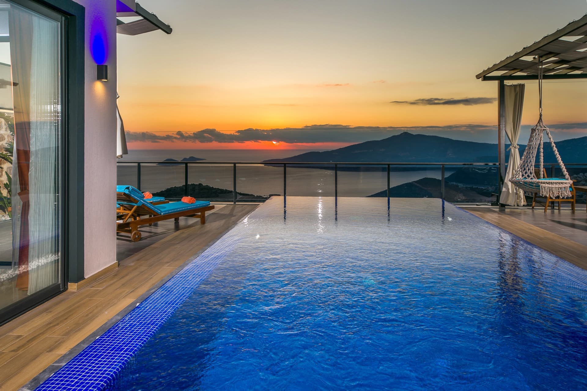 Villa Efe Korunaklı Havuz 54