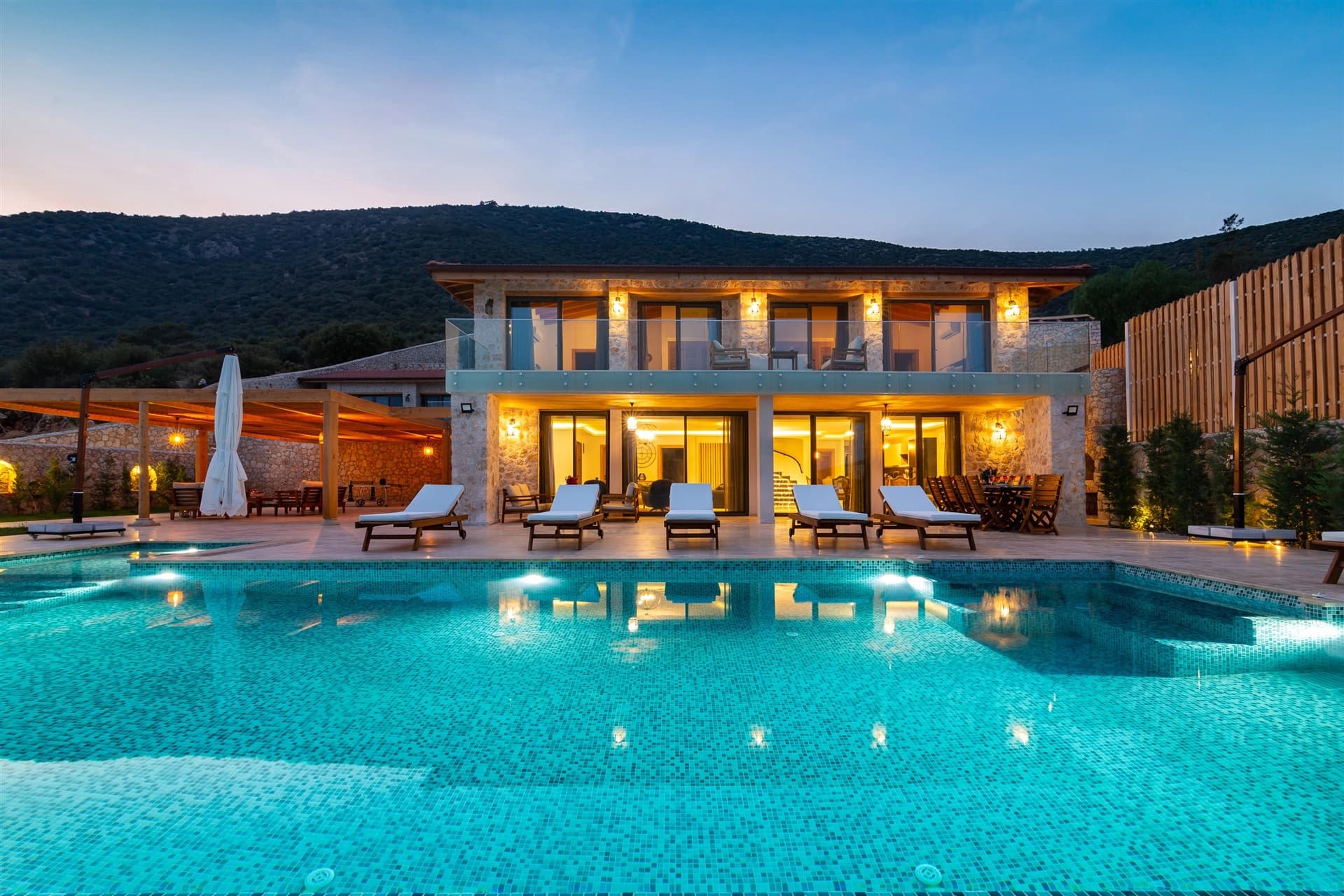 Villa Efe Korunaklı Havuz 36