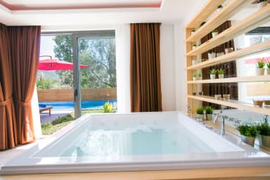 Villa Half Moon Two Korunaklı Havuz 30