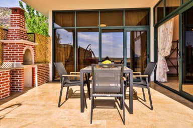 Villa Sevi Korunaklı Havuz 55