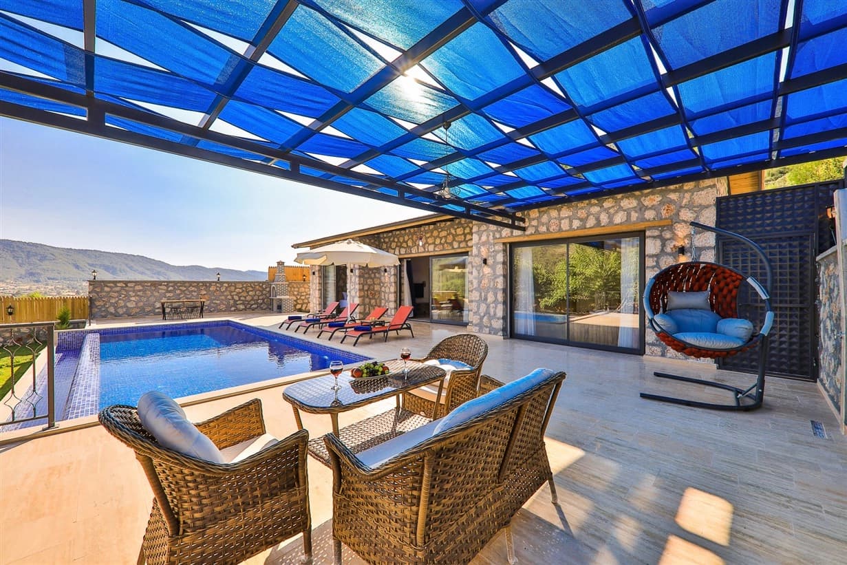Villa Azra Naz Korunaklı Havuz 11