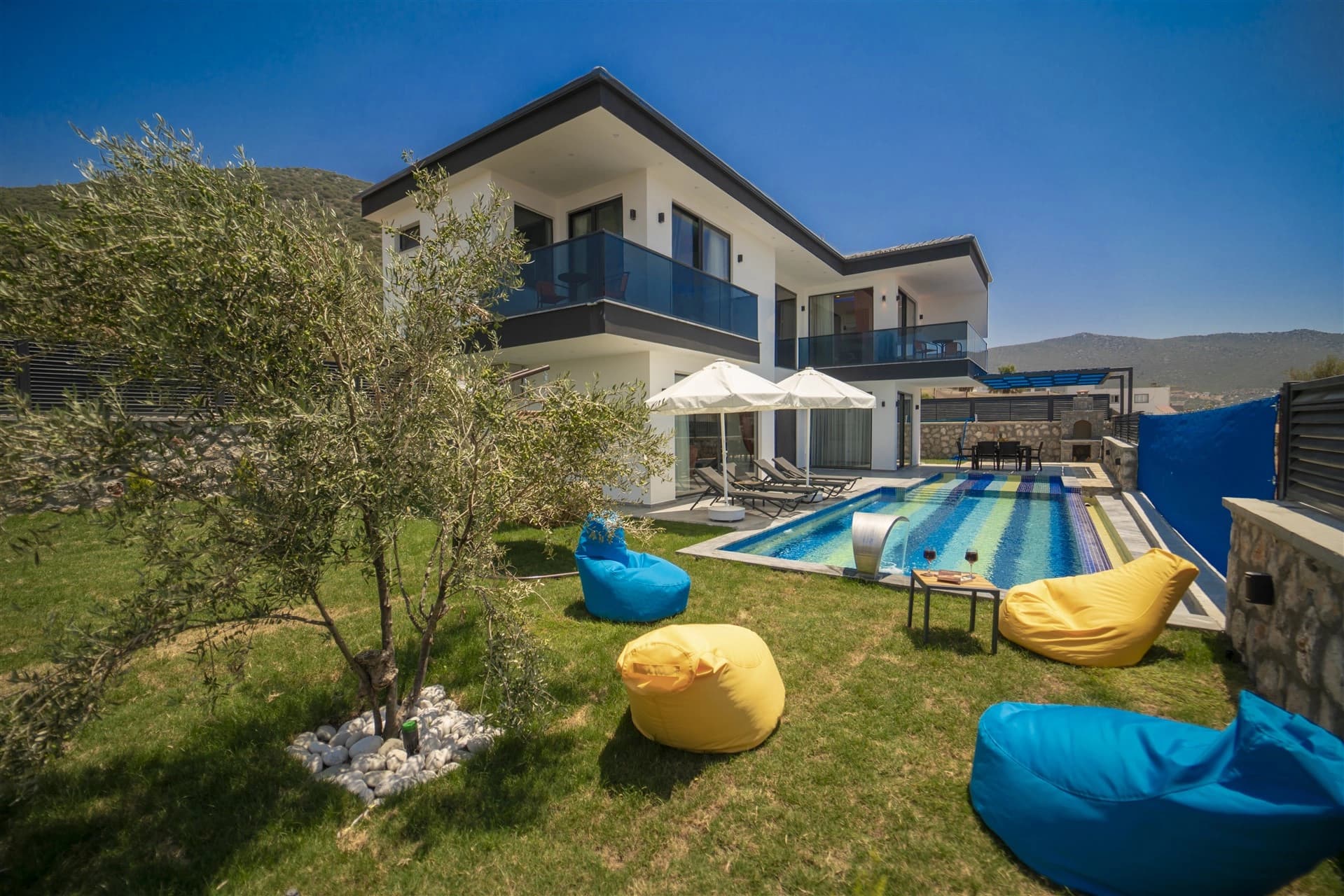 Villa Livaya