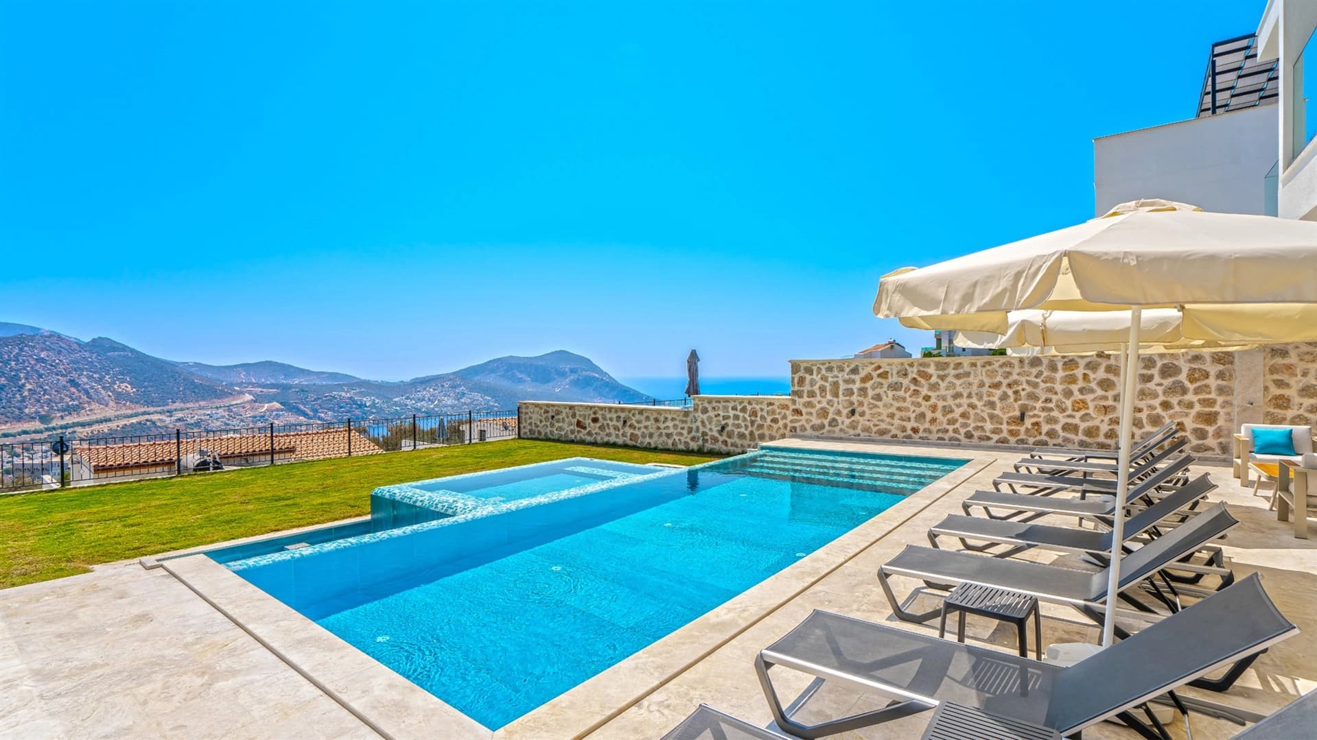 Villa Lion Çocuk Havuzu 27
