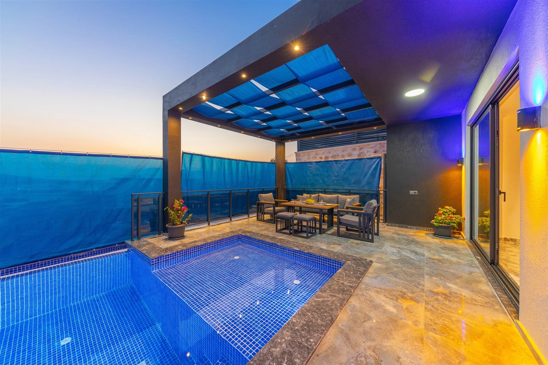 Villa Aslan Luxury Korunaklı Havuz 85