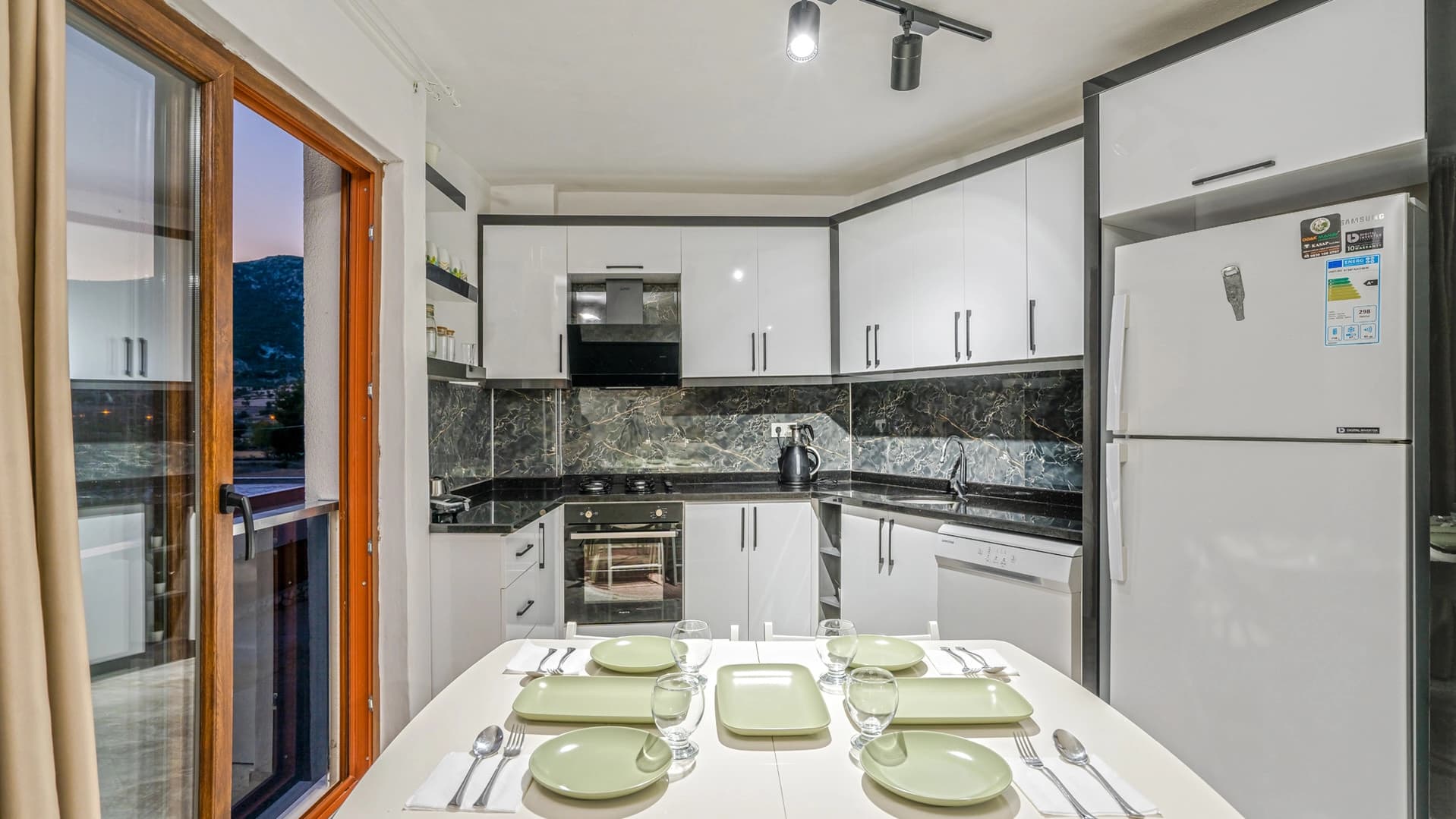 Villa Ceyhan Korunaklı Havuz 65